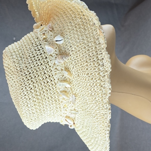 Cappelli 💯 paper hat women's size is about 57 cm Seashell decoration. - Picture 2 of 6